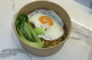 Hình ảnh Mì trộn Trứng 