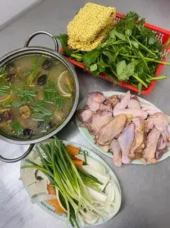Hình ảnh lẩu gà