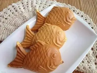 Hình ảnh Bánh Cá Xúc Xích Chà Bông 