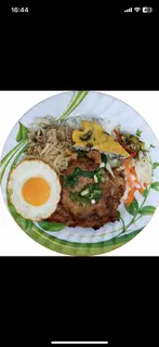 Hình ảnh Cơm Sườn Chả trứng ốpla