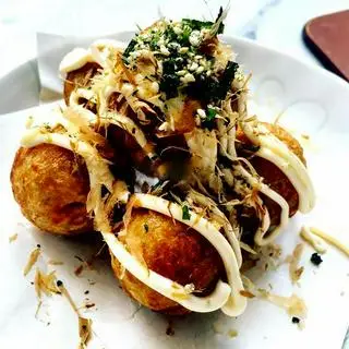 Hình ảnh Takoyaki nhân ốc móng Tay 6 viên
