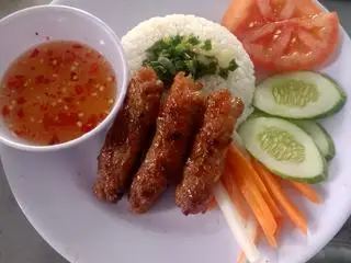 Hình ảnh cơm tấm thịt cây 