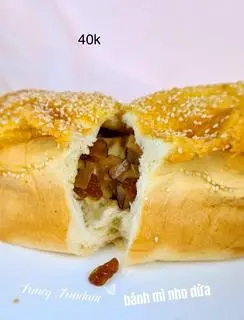 Hình ảnh Bánh mì nho dừa