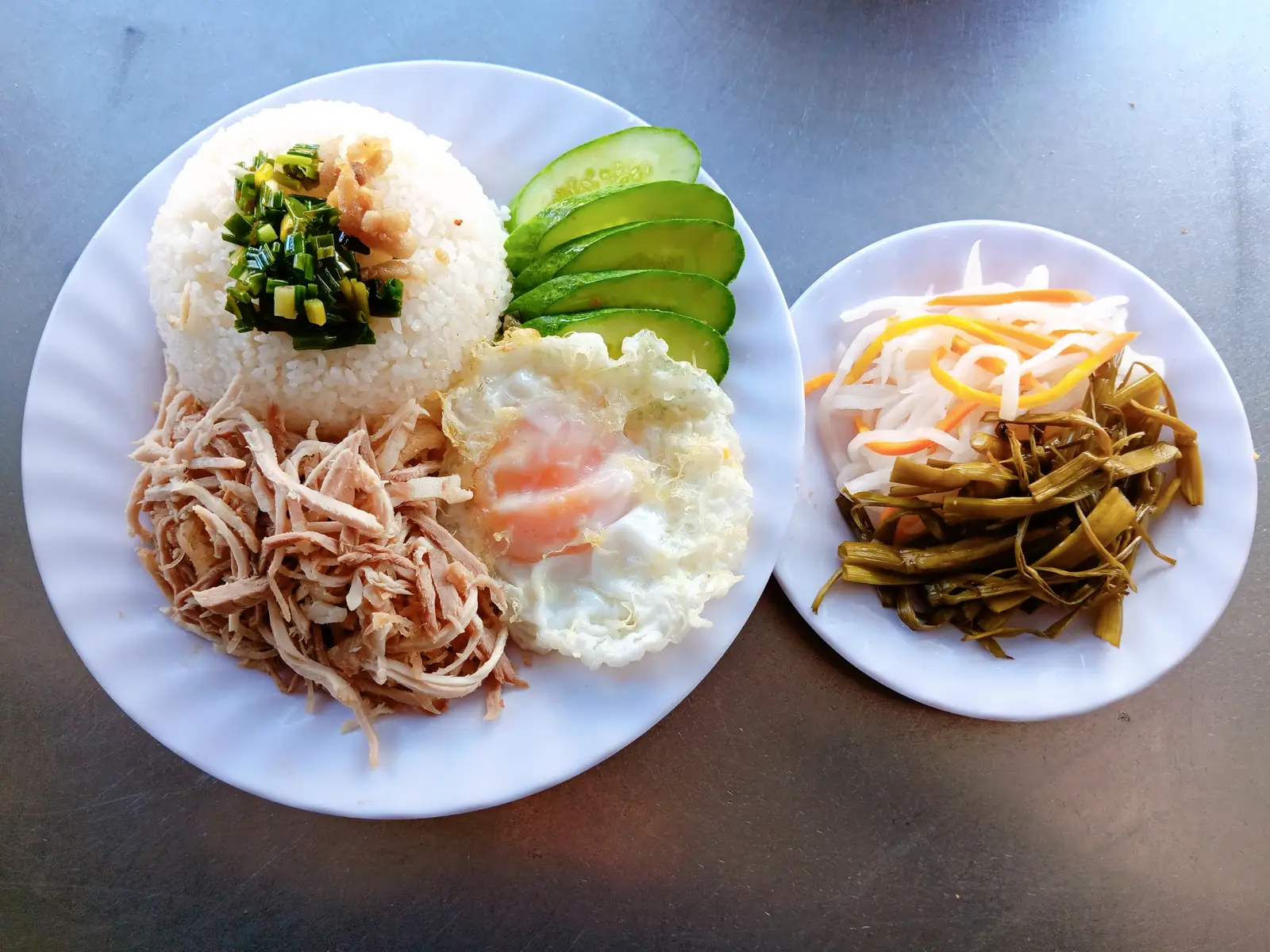 Hình ảnh Cơm bì trứng