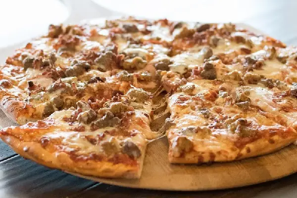 Hình ảnh Pizza sốt bò băm size 20cm ( Bolognese pizza)