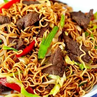 Hình ảnh Mì Xào Bò + Trứng - 1 Phần