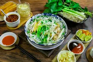 Hình ảnh Phở gà