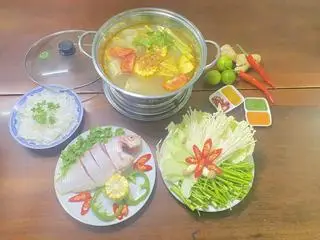 Hình ảnh Lẩu măng chua cá diêu hồng