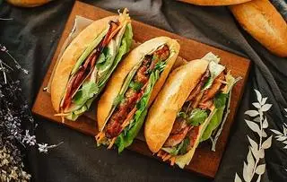 Hình ảnh Bánh Mỳ Đặc Biệt