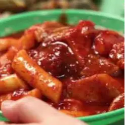 Hình ảnh tokbokki cá viên 