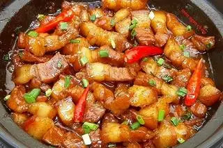 Hình ảnh Cơm Thịt Kho Tiêu