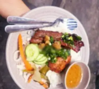 Hình ảnh Cơm Sườn Cọng Ốp La