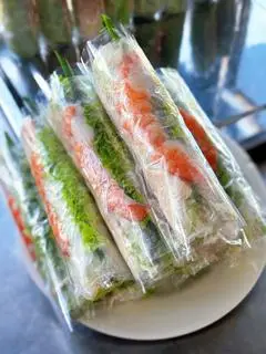 Hình ảnh Combo 10 gỏi cuốn tôm thịt