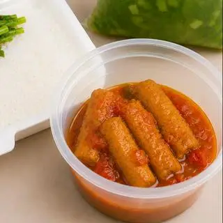 Hình ảnh Cơm chả cá sốt cà 