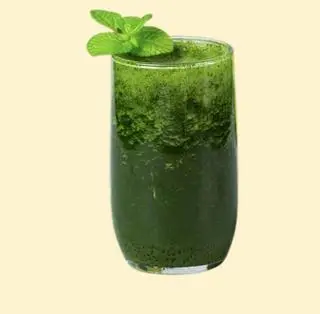 Hình ảnh Rau má sạch nguyên chất quán xay
