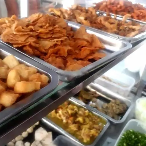 Hình ảnh Bún cá cay đầy đủ