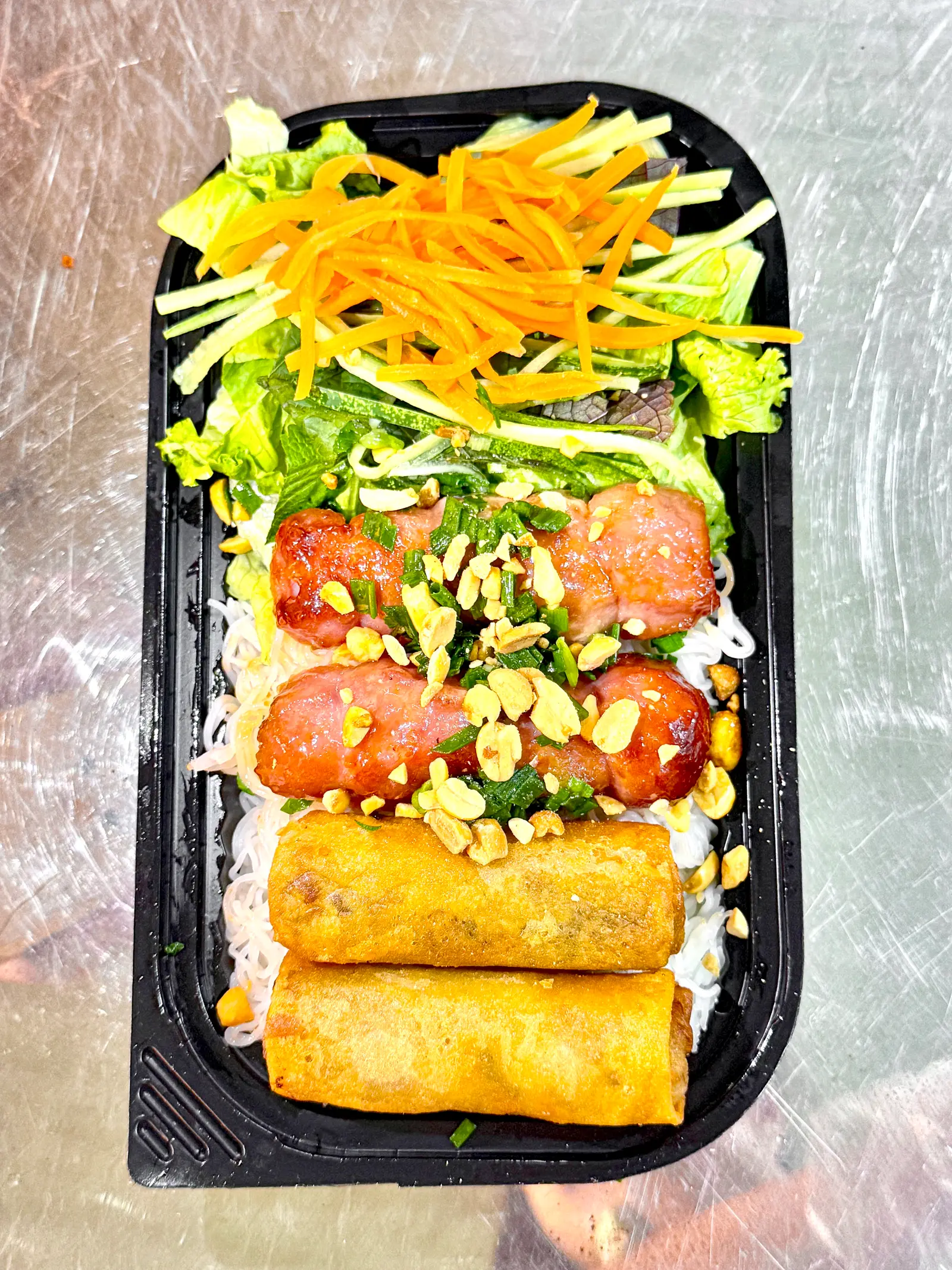 Hình ảnh Bún nem nướng + chả giò