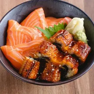 Hình ảnh Cơm Lươn Nhật & Cá hồi Nauy tươi.