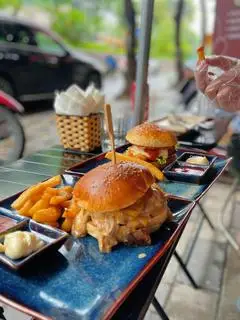 Hình ảnh Burger nấm rừng - The forest burger
