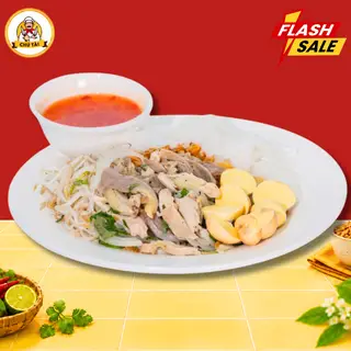 Hình ảnh Bánh Ướt Gà Xé + Trứng Non