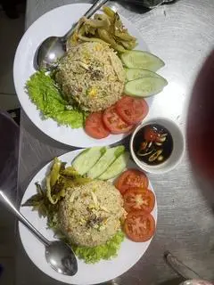 Hình ảnh cơm chiên cá mặn