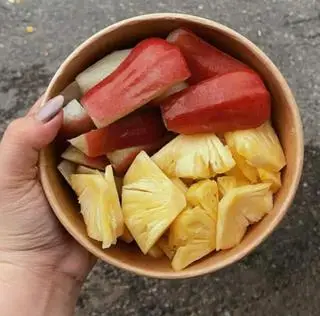 Hình ảnh Set Mận An phước hoặc Mận đá + Thơm thái (400gr)
