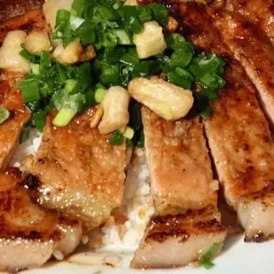 Hình ảnh CƠM SƯỜN CỐT LẾT  NƯỚNG MẬT ONG 