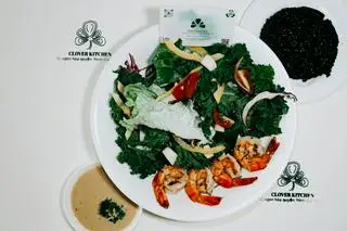 Hình ảnh Salad tôm sốt bơ tỏi
