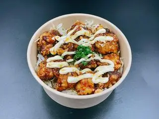 Hình ảnh Cơm gà rán kiểu Nhật ( 唐揚げ丼)