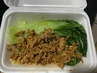 Hình ảnh Mì trộn bò cay