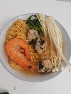 Hình ảnh mỳ chua cay + tôm, mọc 