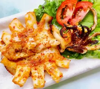 Hình ảnh MỰC ỐNG NƯỚNG NGUYÊN CON 