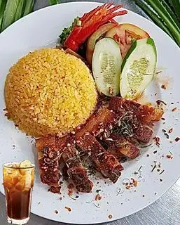 Hình ảnh cơm Ba rọi sốt thái -tặng  1 cơm thêm