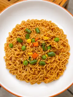 Hình ảnh Mì trộn rau củ