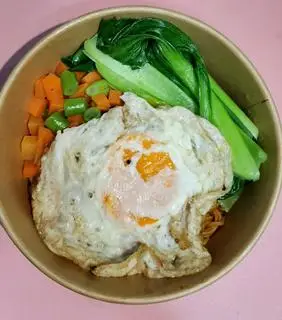 Hình ảnh Mì trộn ốp la