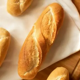 Hình ảnh Bánh mì thêm