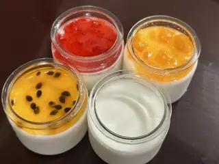 Hình ảnh Yaourt mix vị trái cây