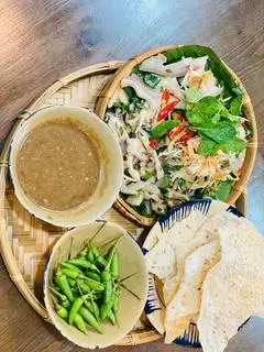 Hình ảnh Gỏi Mít Non Tai Heo