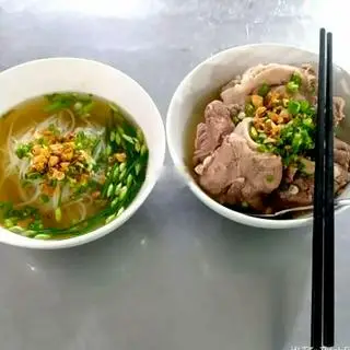 Hình ảnh Hủ tiếu xương - khô