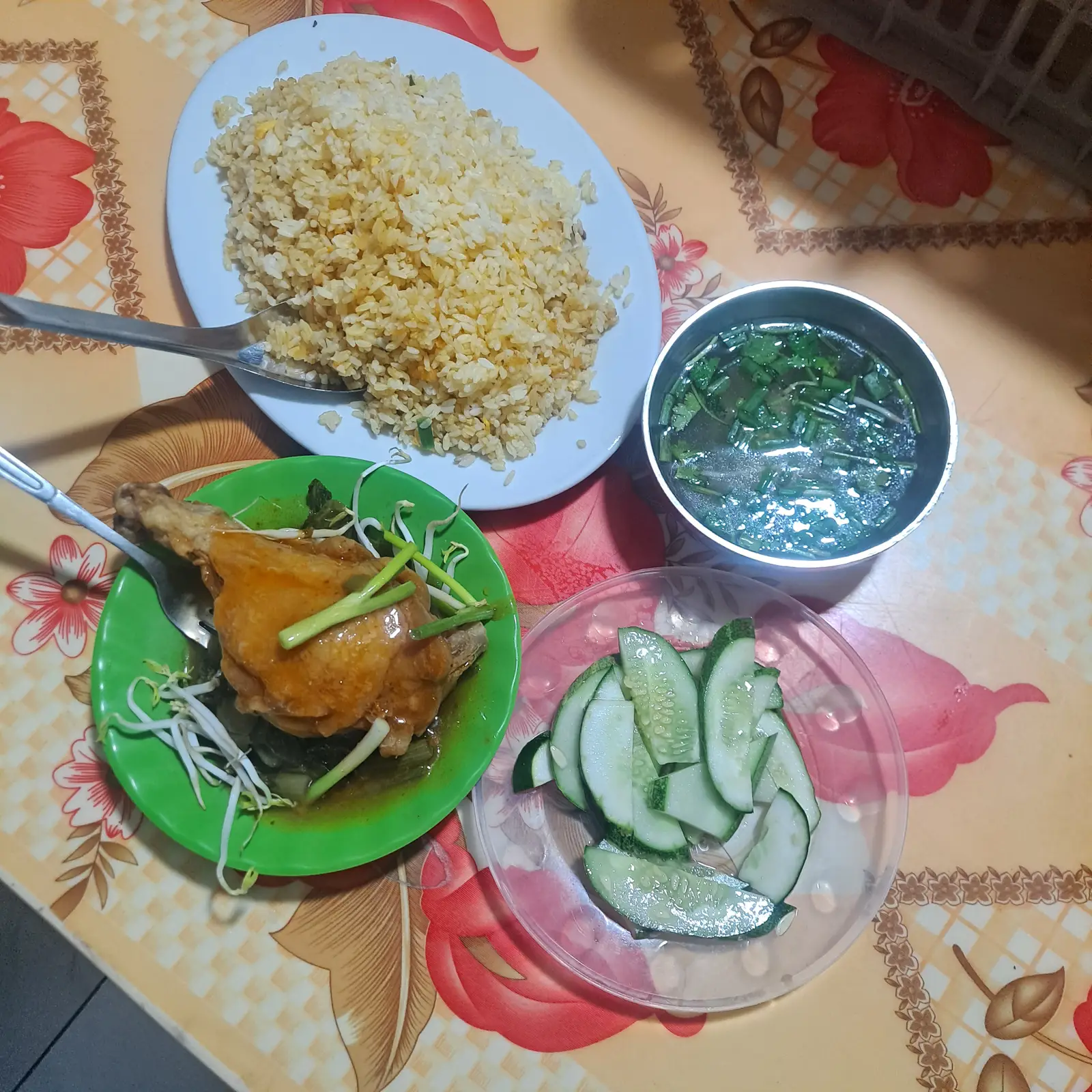 Hình ảnh Cơm rang đùi gà