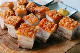 Hình ảnh Ba Rọi Heo Quay Da Giòn (300gr)