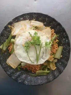 Hình ảnh mì xào trứng 