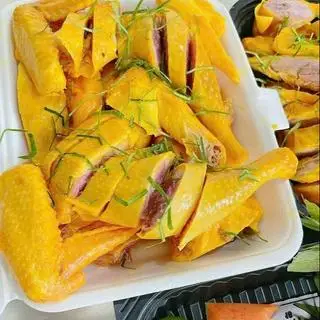 Hình ảnh GÀ Ủ MUỐI  NGUYEN CON ( BỎ ĐẦU CỒ CHÂN ĂN LẠNH)