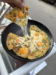 Hình ảnh Trứng cút phô mai kéo sợi