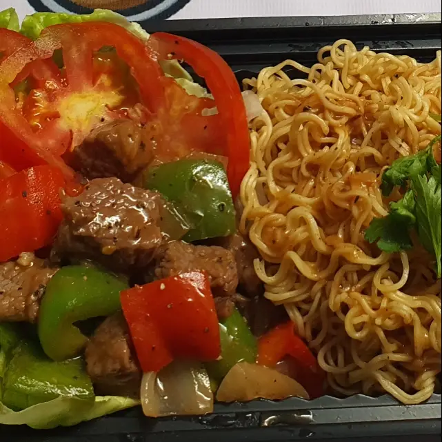Hình ảnh Mì bò lúc lắc