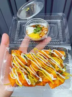 Hình ảnh Bánh tráng cuộn đỏ