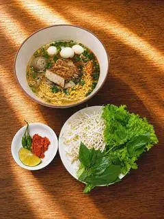 Hình ảnh Mì gói Chả Cá Phú Yên Đầy Đủ Không Giò