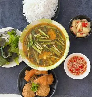Hình ảnh BÚN CÁ CHẤM + CHẢ SỤN
