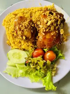 Hình ảnh Cơm gà Ức Mắm me