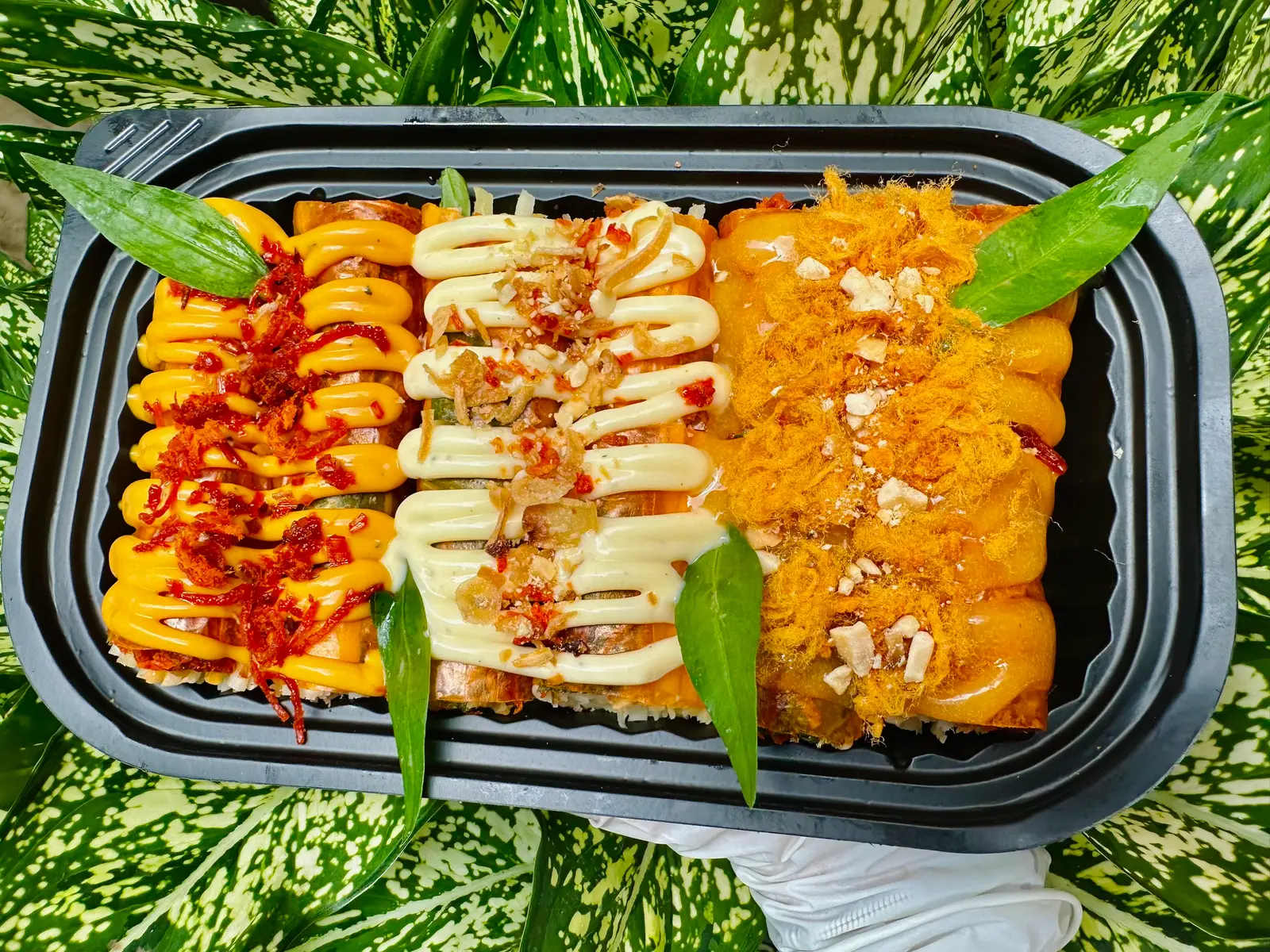 Hình ảnh bánh tráng mix 3 sốt đặc biệt 